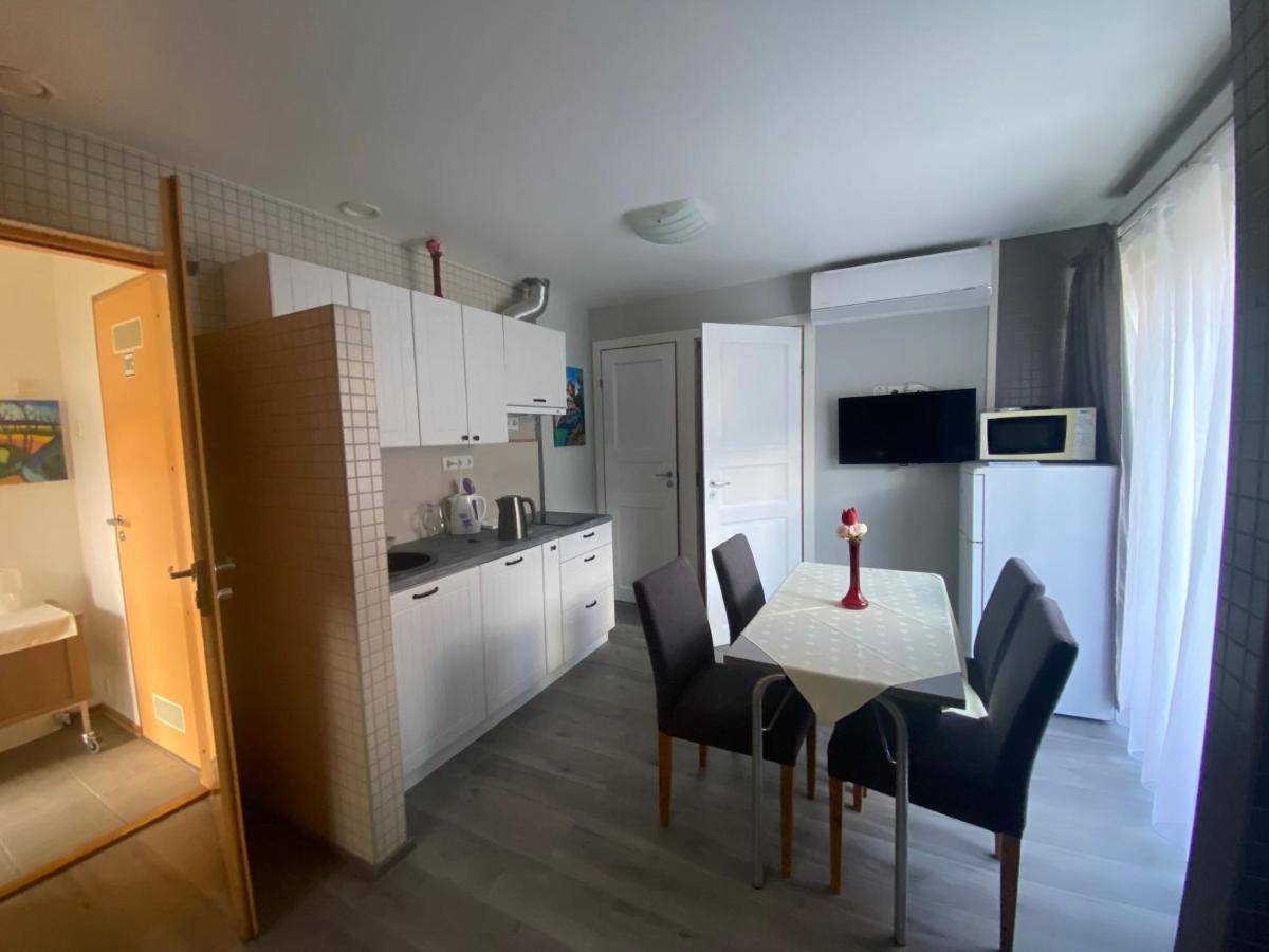 Villa Meri Apartments Пярну Экстерьер фото