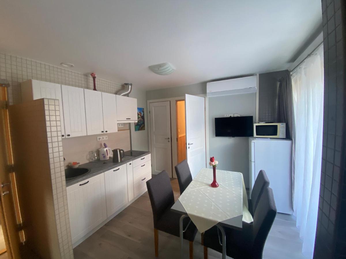 Villa Meri Apartments Пярну Экстерьер фото