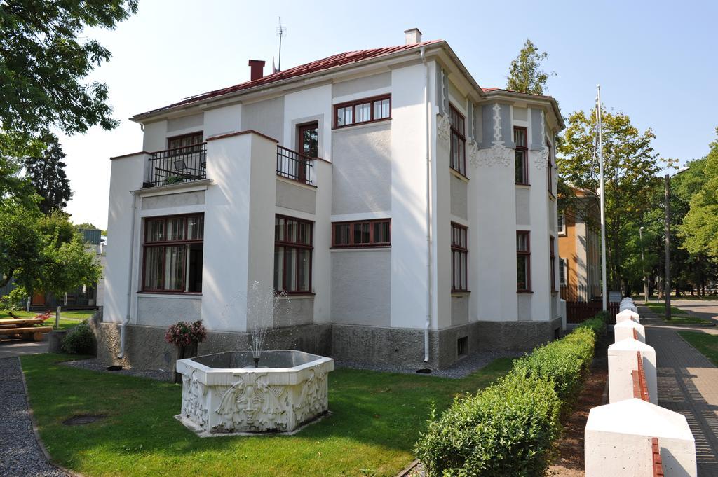 Villa Meri Apartments Пярну Экстерьер фото