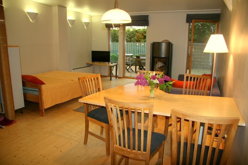 Villa Meri Apartments Пярну Экстерьер фото